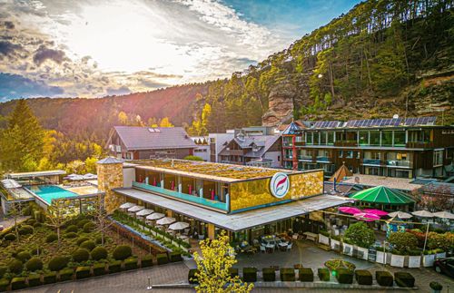 Das Vorschaubild vom Wellnesshotel Felsenland Resort
